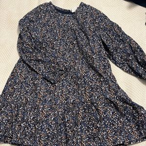 Gap kids corduroy dress, size 4T. Excellent condition, worn twice.